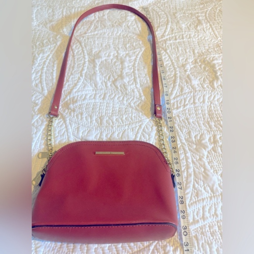 Steve Madden Burnt Orange Leather Crossbody Bag with Gold Chain Accents β¦